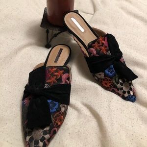 Tahari size 8 Shoes - never worn